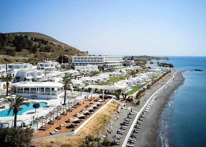 Dimitra & منتجع 5*