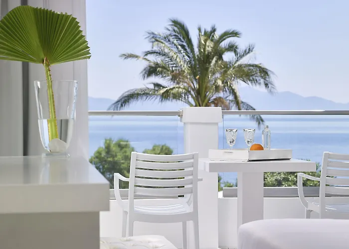 Dimitra & منتجع 5*