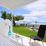 Dimitra & 5*