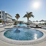 Dimitra & 5*