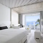 Dimitra & منتجع 5*