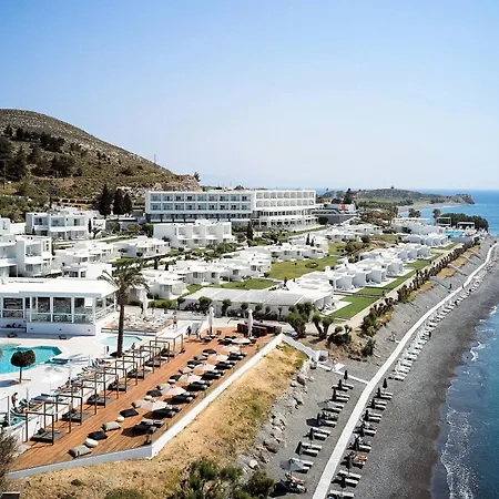 Dimitra & منتجع 5*